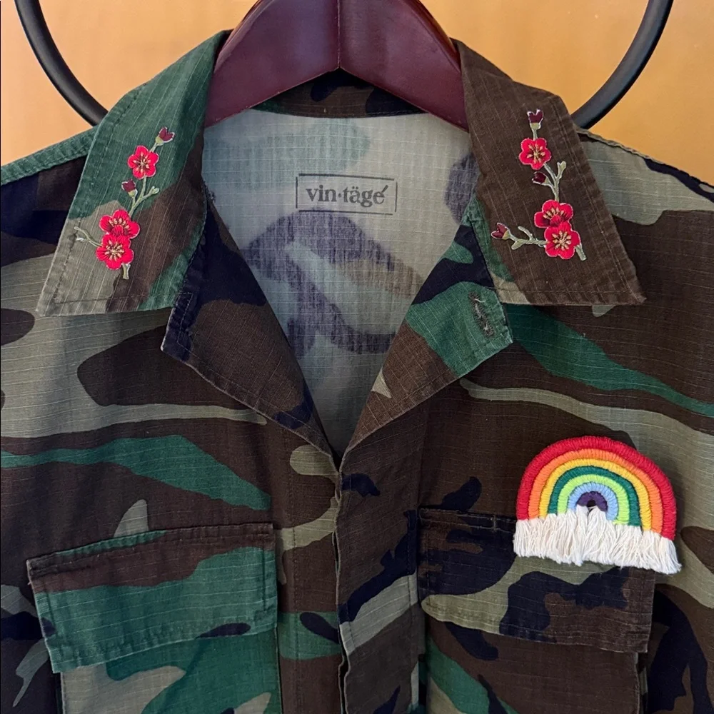 VIN•TAGÉ Custom Camo Vest - Picture 3 of 17